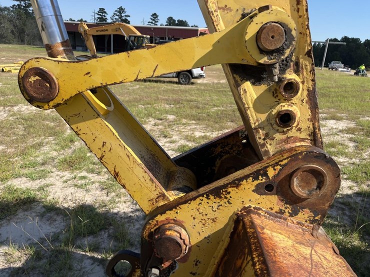 komatsu-pc228us-lc-image-17