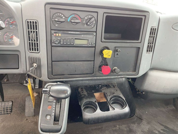 2003-international-durastar-4400-image-47