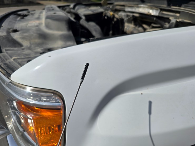 2017-gmc-sierra-3500-image-46