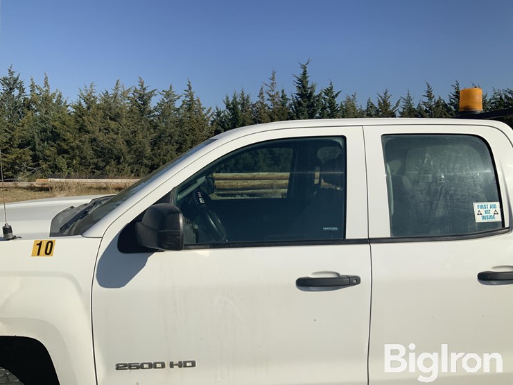 2015-chevrolet-silverado-2500-image-12