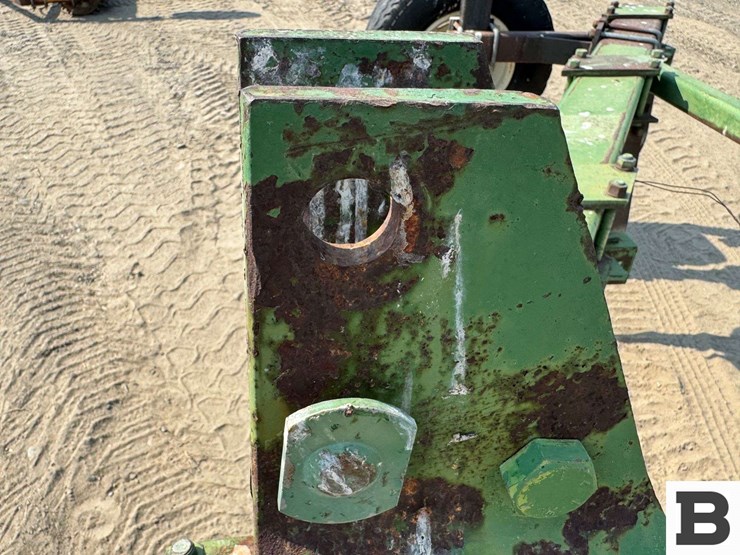 john-deere-900-7-shank-ripper-image-11