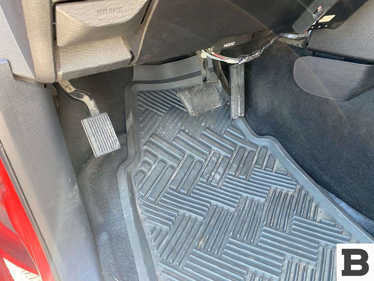 2004-dodge-ram-3500-image-31