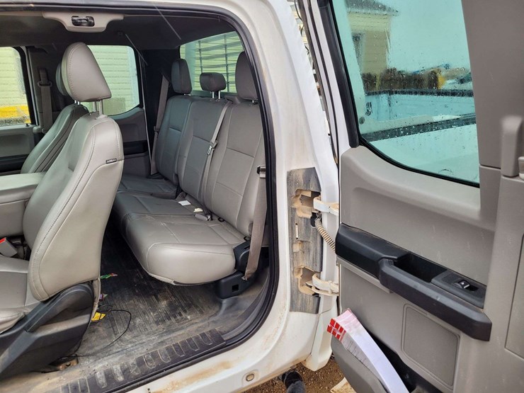 2015-ford-f150-lariat-image-6