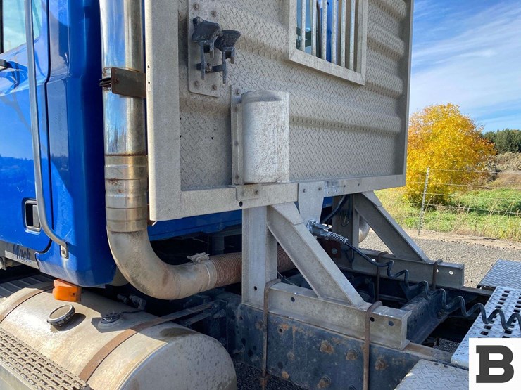 1995-mack-ch613-image-14