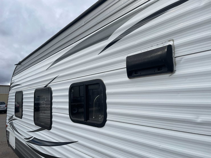 #1378-•-2015-salem-cruise-lite-camper-(no-title)-(of)-image-34