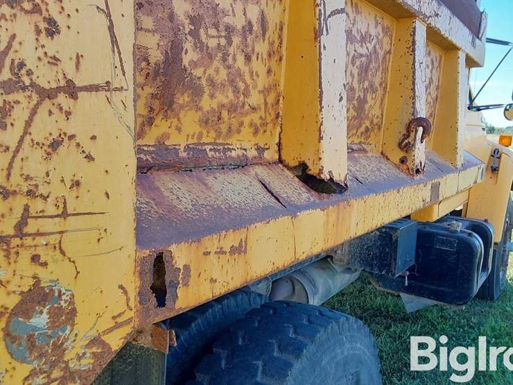 1997-ford-f800-image-18