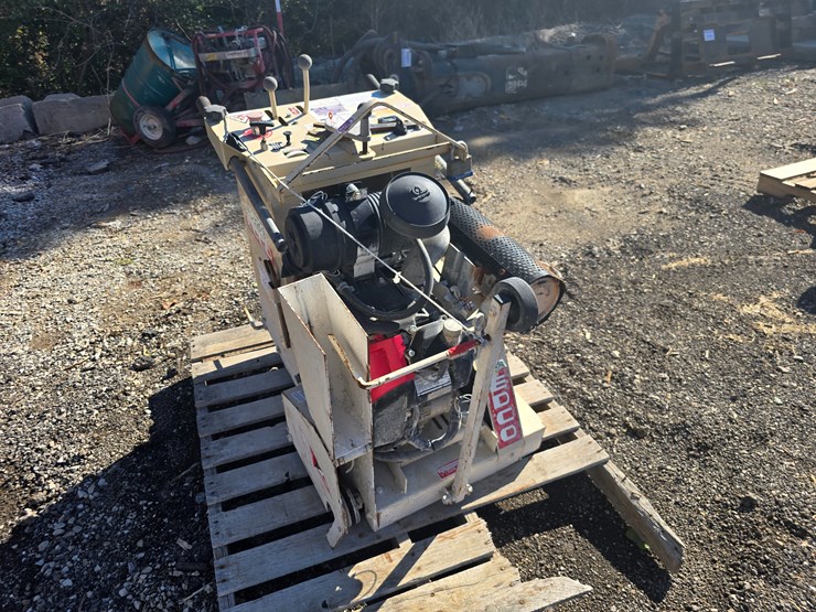 #22358-•-concrete-saw-image-4