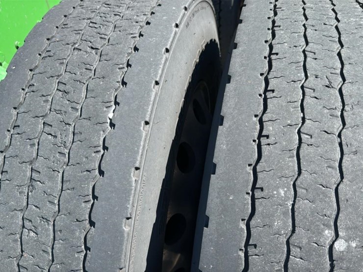 2023-peterbilt-579-image-24