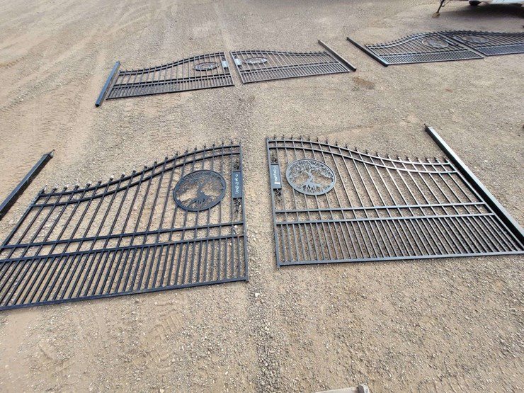 oak-tree-design-entrance-gate-image-2