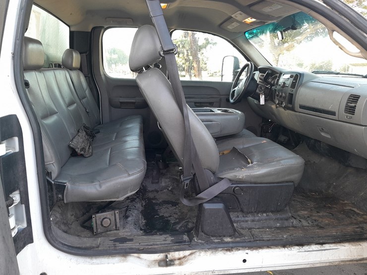 2013-chevrolet-silverado-2500hd-image-6