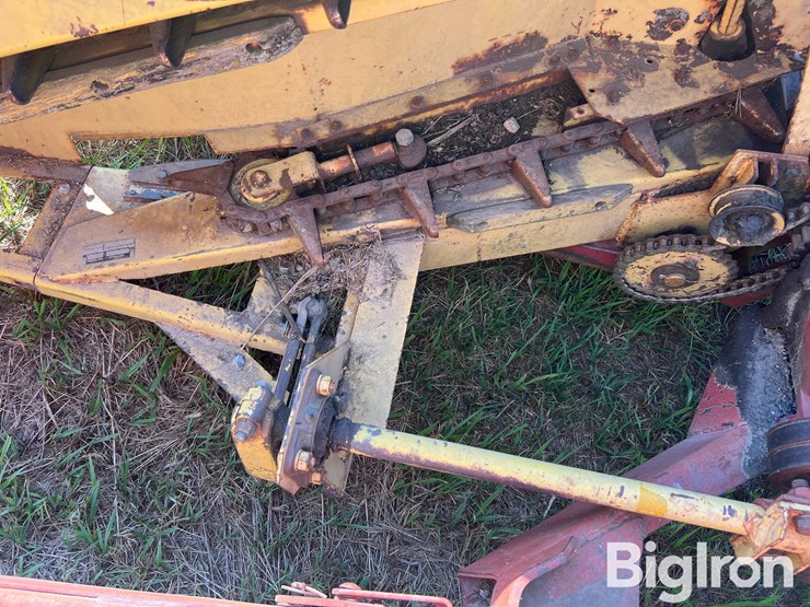 new-holland-s717-image-15