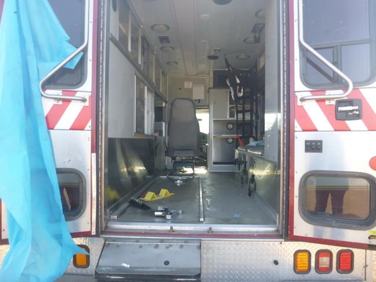 2008-ford-e450-image-6