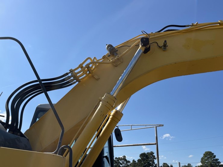 komatsu-pc228us-lc-image-40