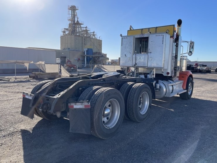 2018-peterbilt-367-image-5