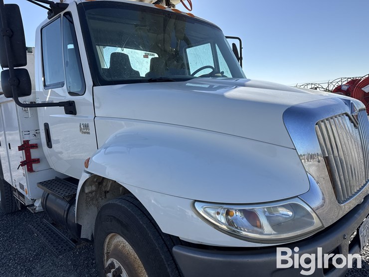 2005-international-durastar-4300-image-13