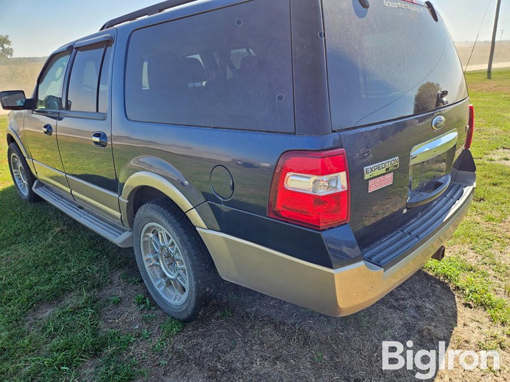 2014-ford-expedition-xlt-image-17