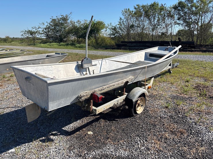 #146-•-alluminum-crawfish-pond-skiff-with-trailer-image-1
