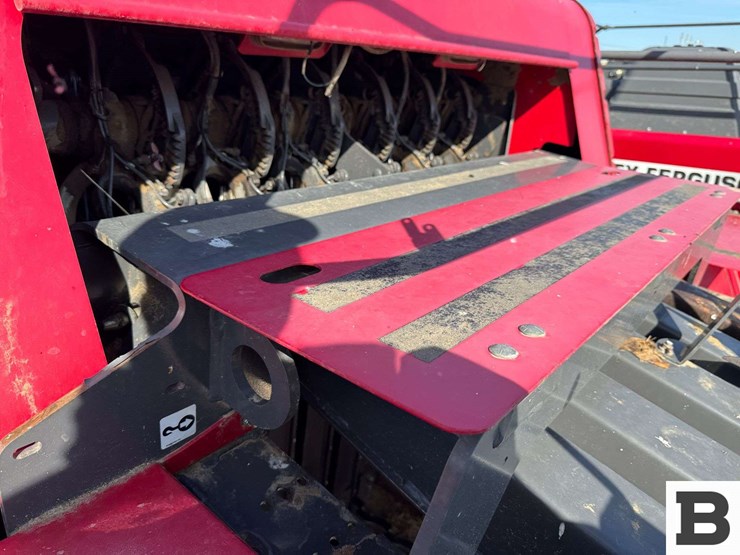 2012-massey-ferguson-2190-image-57