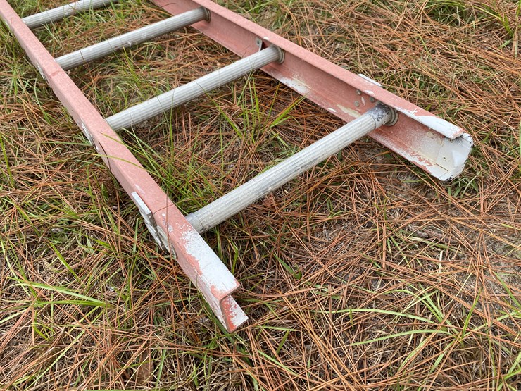 #68-•-#176-•-12-foot-fiberglass-ladder-image-4