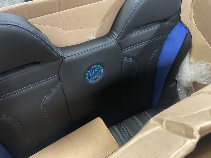 #8621-•-new-can-am-seat-(f)-image-14