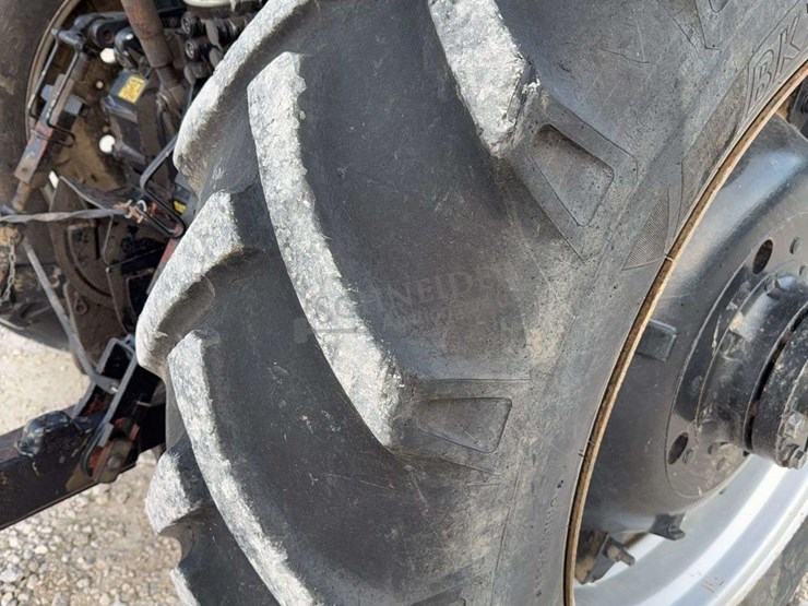 case-ih-5140-image-24