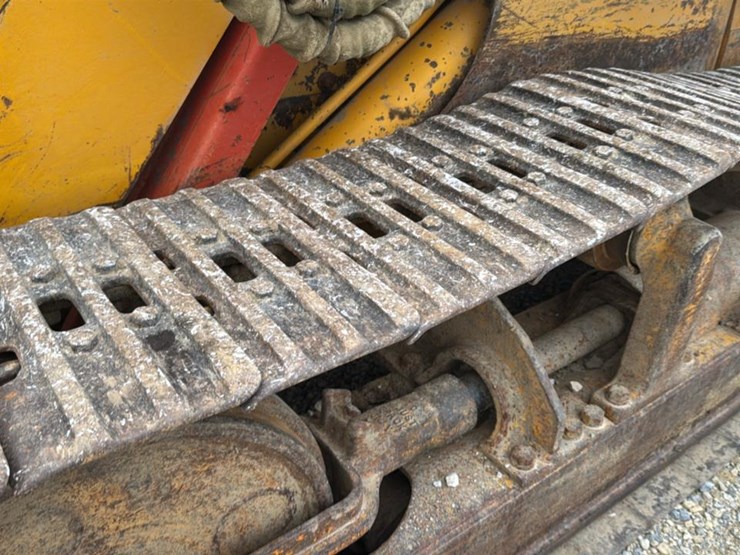 1990-deere-455g-image-13