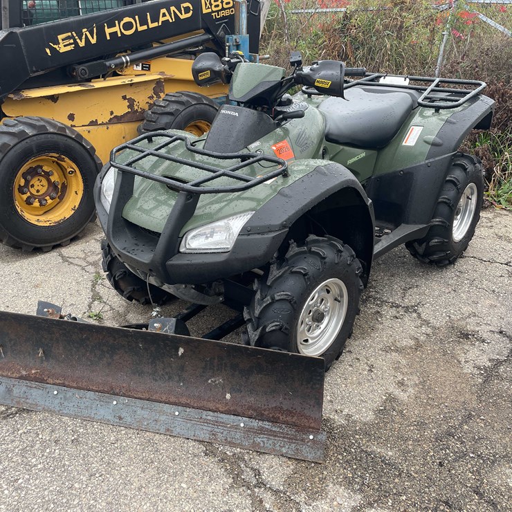 #1381 • 2005 Honda ATV With Snow Plow (Has Registration) (OF)