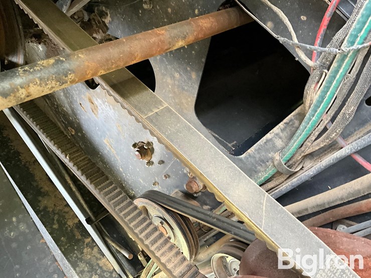 1988-gleaner-r50-image-10