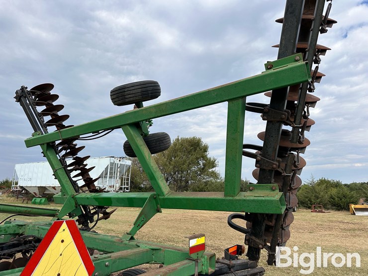 1999-john-deere-637-image-17