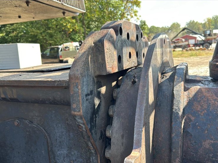 2003-timberpro-tf820e-image-56