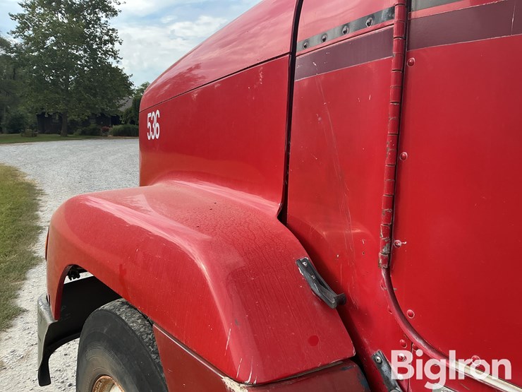 1994-freightliner-fld120-image-17