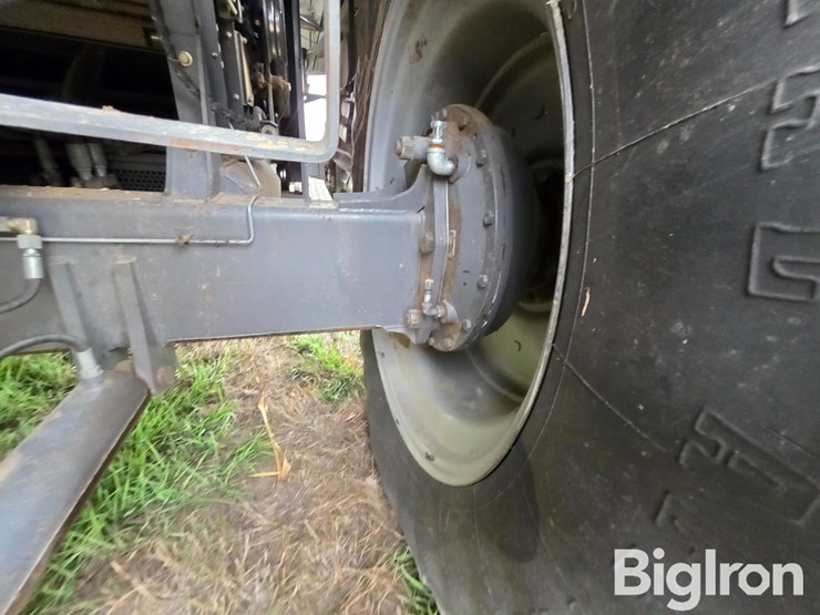 2008-gleaner-a86-image-19