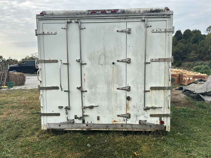 #2250-•-johnson-enclosed-trailer-image-4