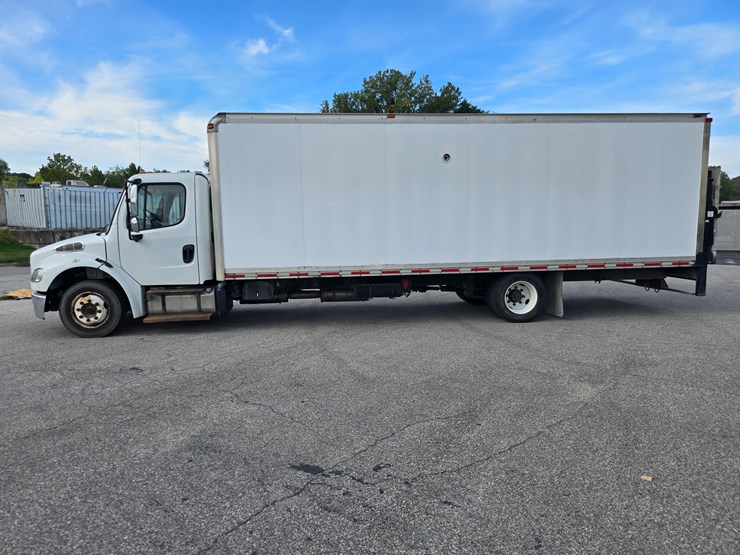 #22329-•-2014-freightliner-m2-106-box-truck-image-10