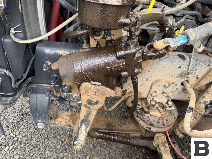 2013-peterbilt-348-image-41