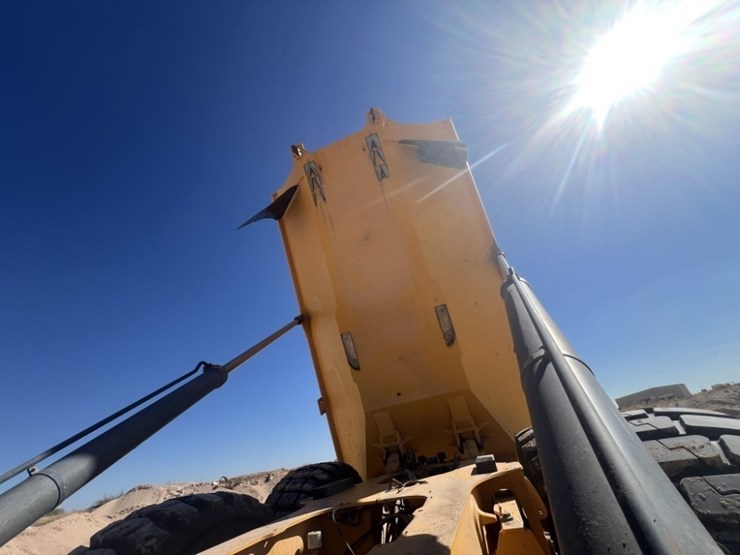 2020-volvo-a60h-image-50