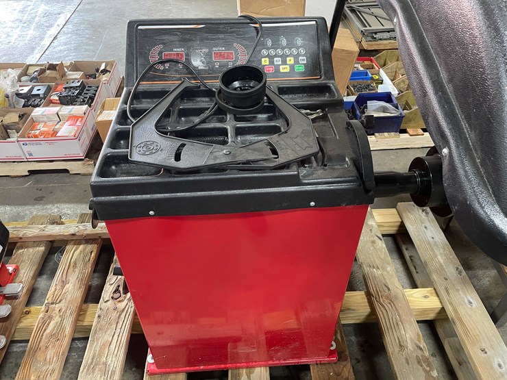 #8524-•-tire-changer-(e)-image-9