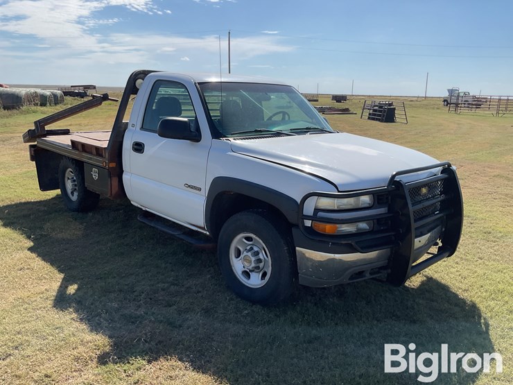 2002-chevrolet-silverado-2500-image-3