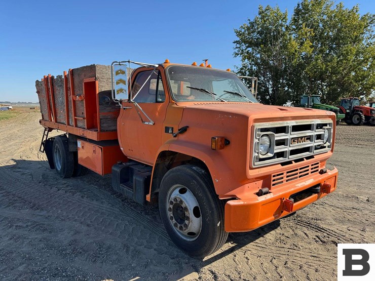 1988-gmc-7000-image-8