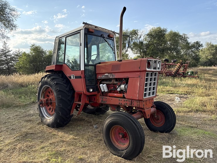 1976-international-1086-image-3