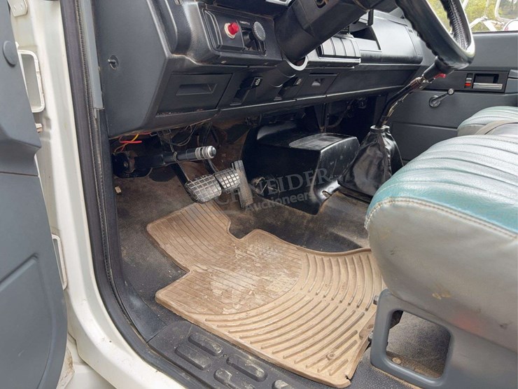 1990-chevrolet-c70-image-47