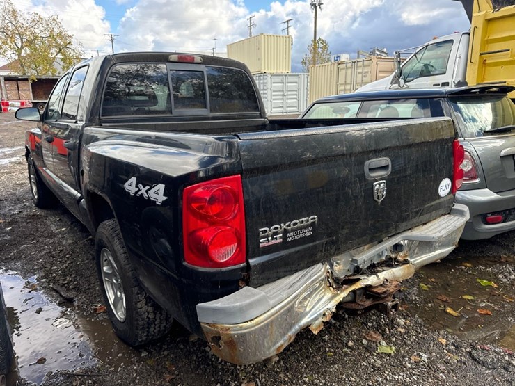 2005-dodge-dakota-image-5