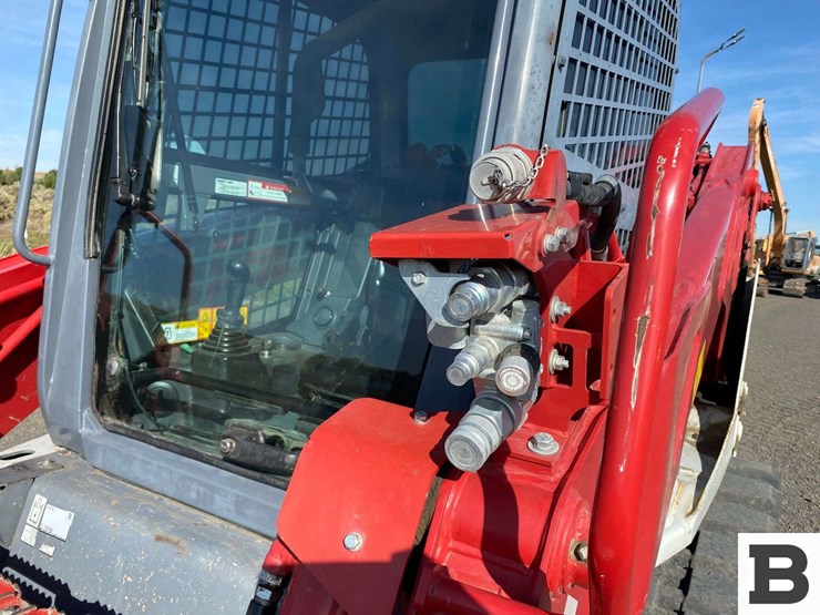 2021-takeuchi-tl12-image-13