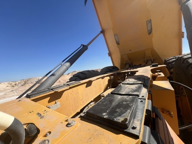 2020-volvo-a60h-image-51