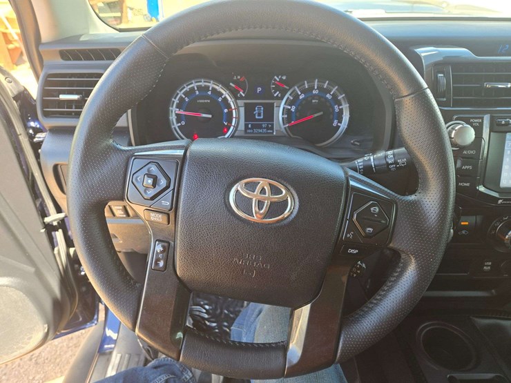 2017-toyota-4-runner-image-13