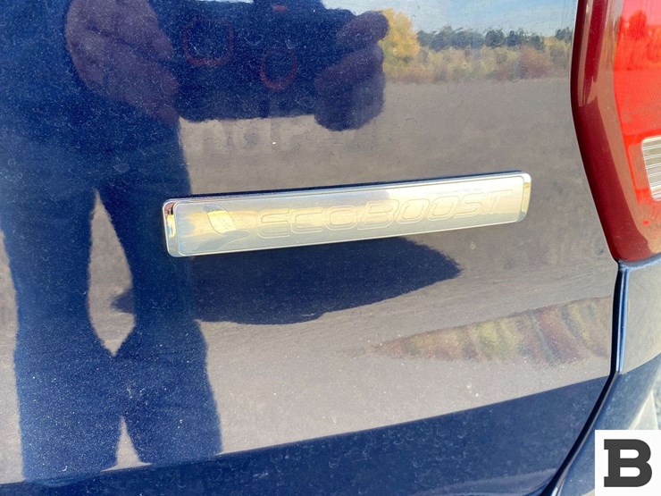 2016-ford-explorer-image-18