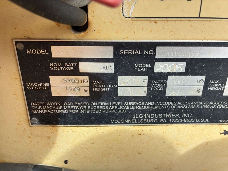2005-jlg-2030es-image-12