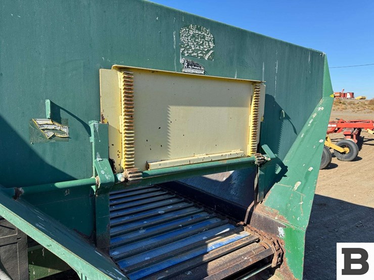 g&r-ag-products-compost-spreader-image-23