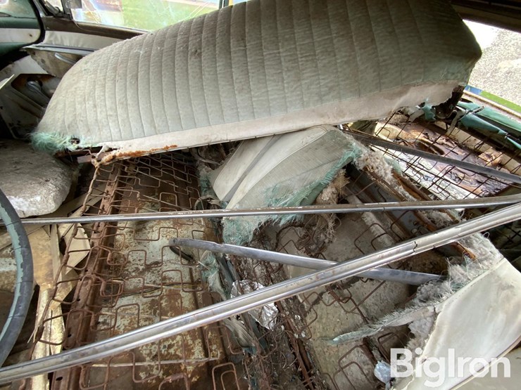 1957-ford-fairlane-500-classic-car-image-17