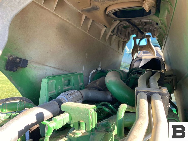 2011-john-deere-8285-tractor-image-49